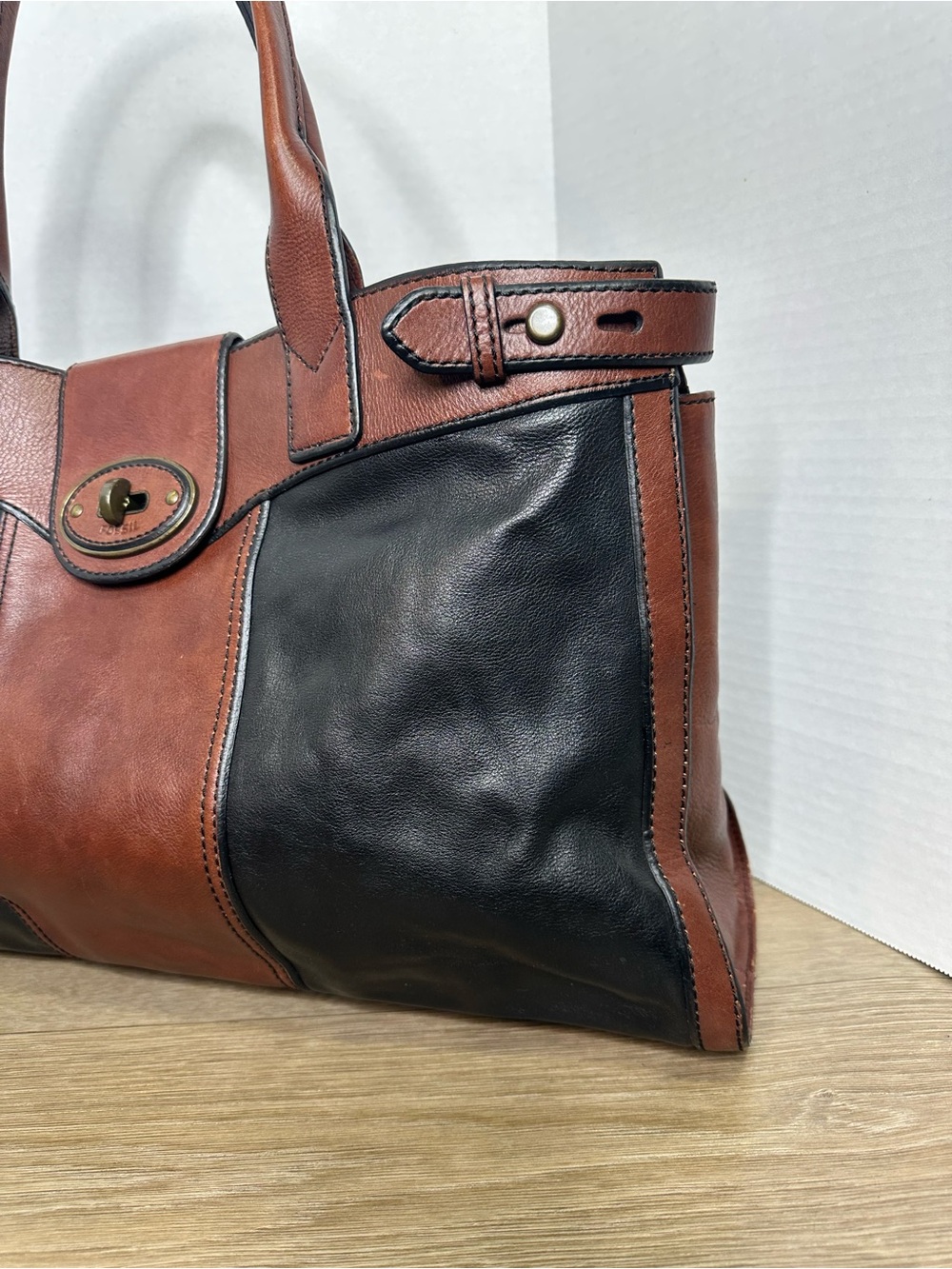 FOSSIL Vintage Reissue XL Weekender Leather Tote Bag - Picture 5 of 16